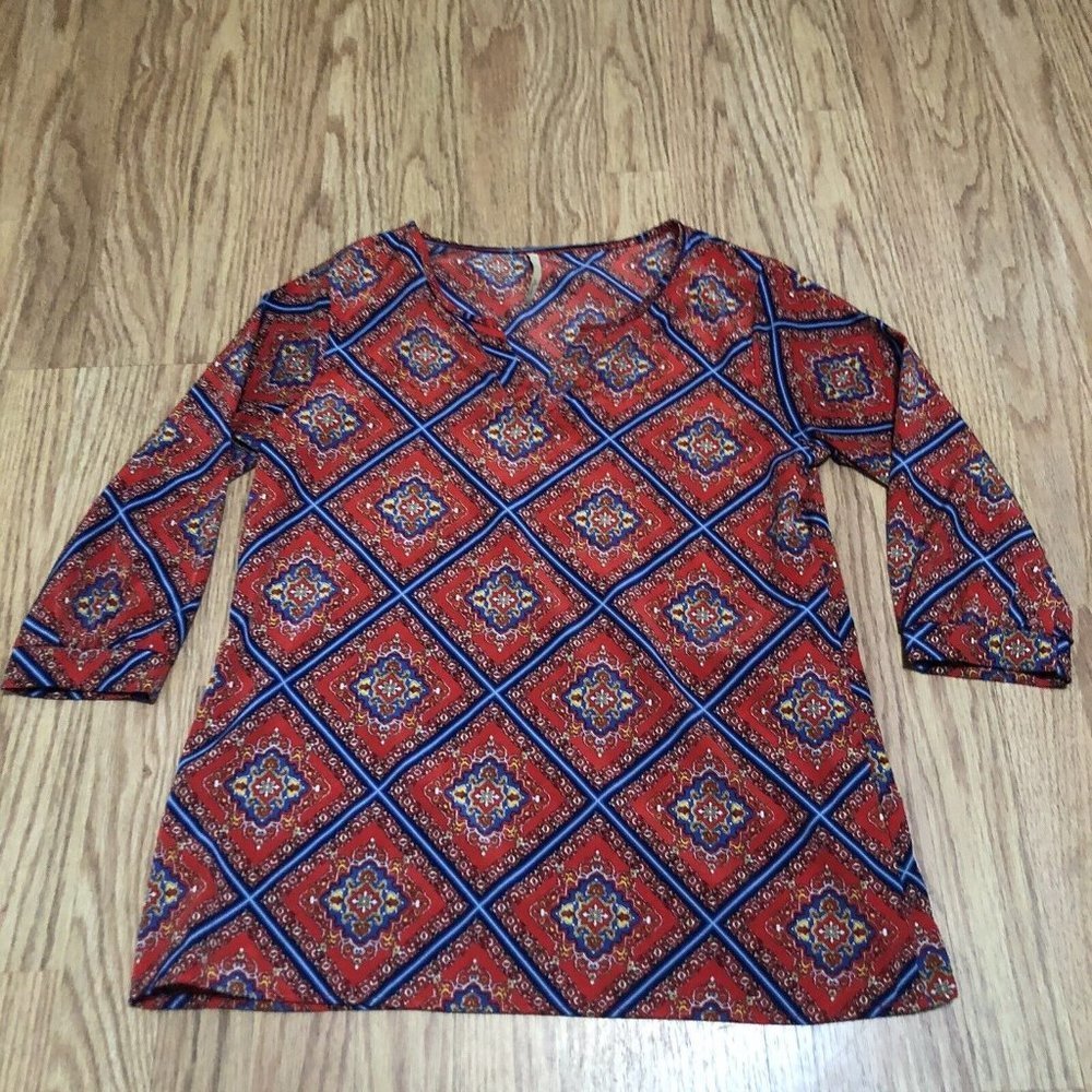 primi long sleeve blouse abstract deaign size small Scoop Neck